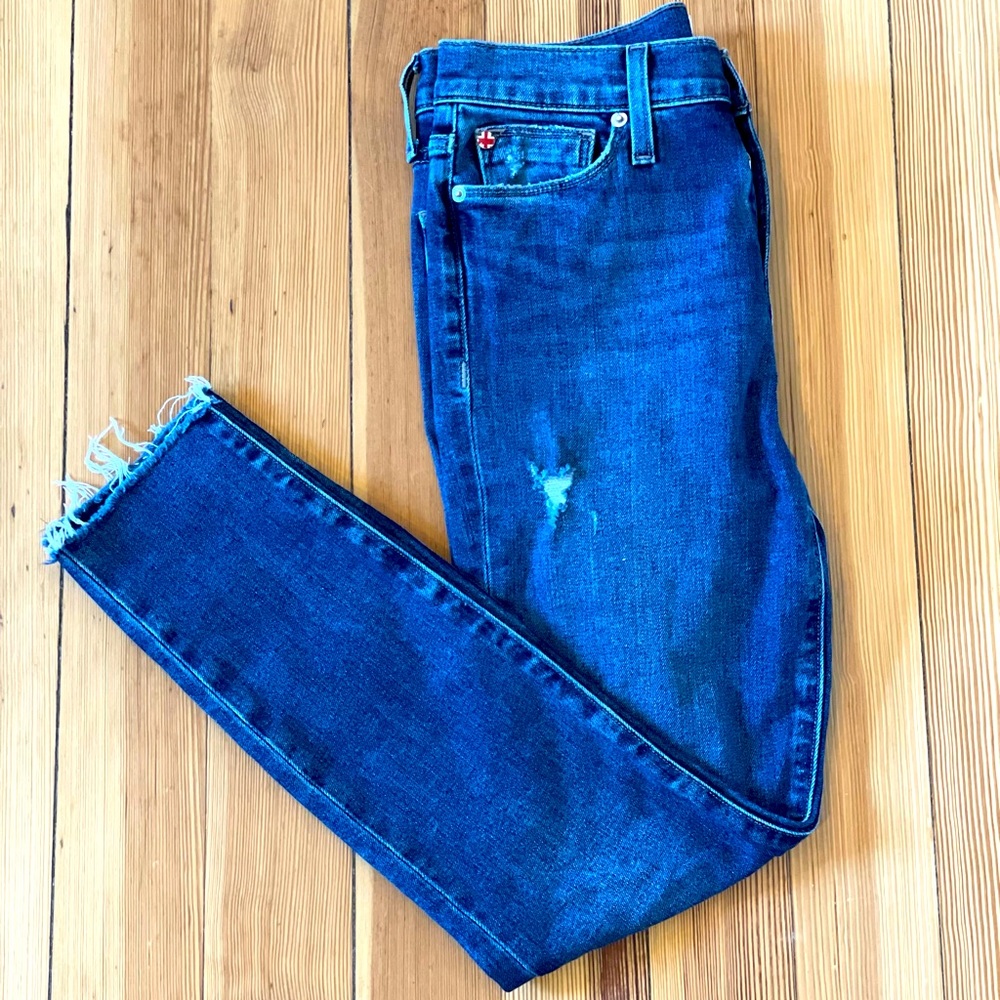 HUDSON BLAIR HIGH RISE SUPER SKINNY ANKLE JEANS. Raw hem. Size 26